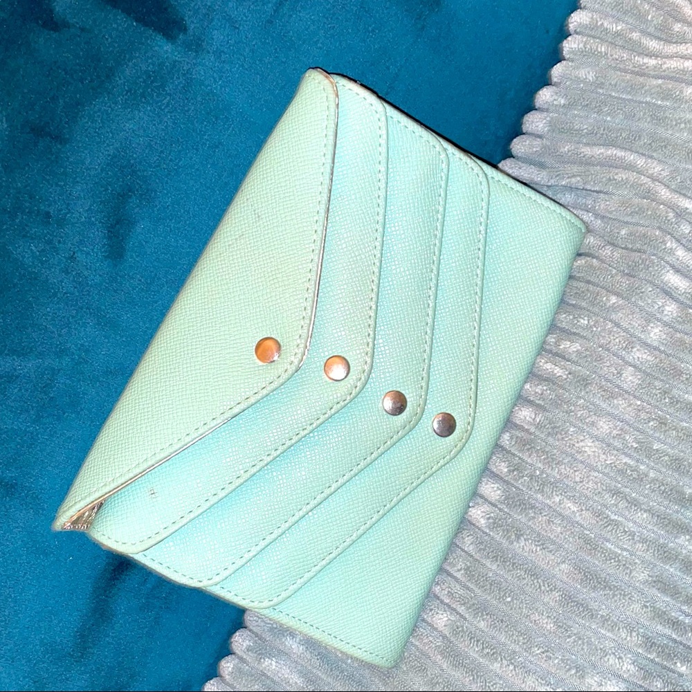 Multi pocket Clutch
